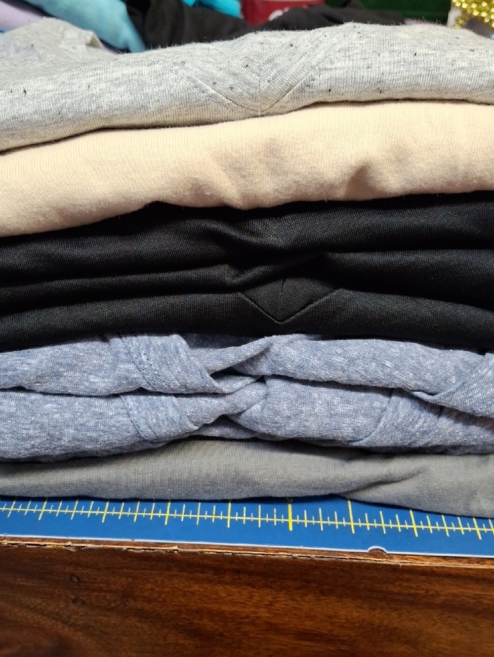 Lot of 10 Size Medium Solid Tee T-Shirt Tops T-Shirt Bundle Medium Brand New